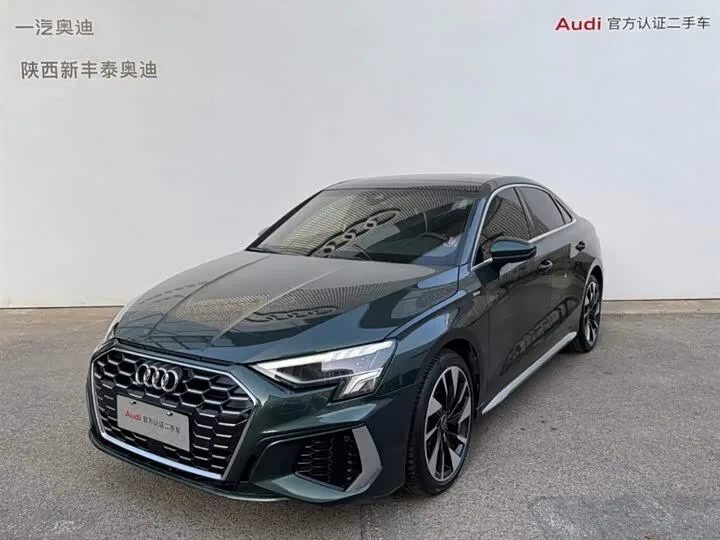 Audi Audi A3 35 TFSI Fashion Sporty Model 2024 — импорт из Китая под ключ