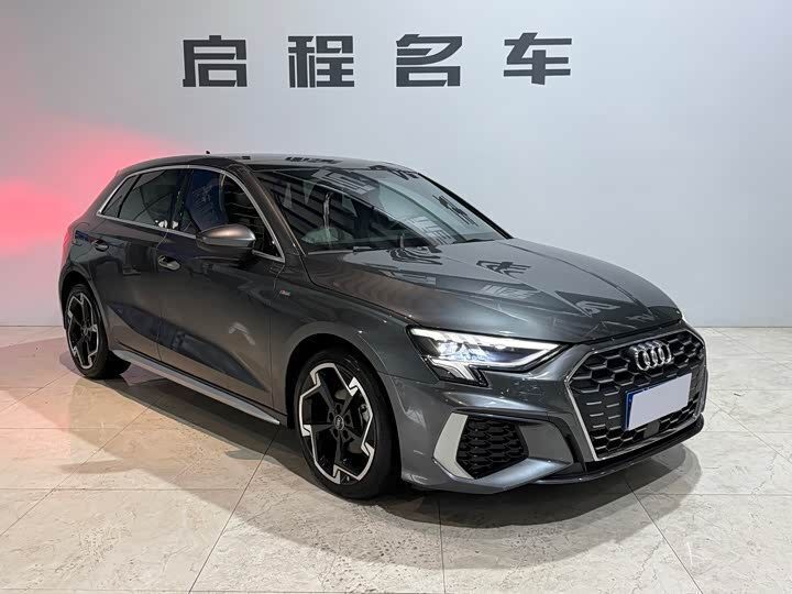 Audi A3 Sportback Luxury Sport 2023 фото 3