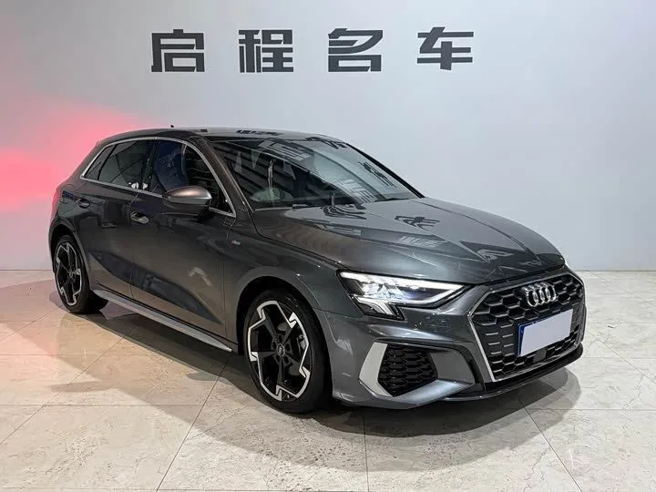 Audi A3 Sportback Luxury Sport 2023 фото 3