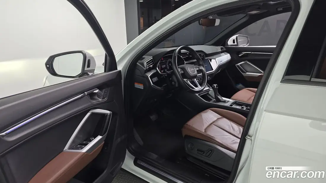 Audi Q3 2020 фото 10
