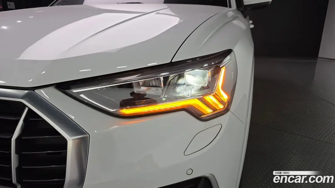 Audi Q3 2020 фото 22