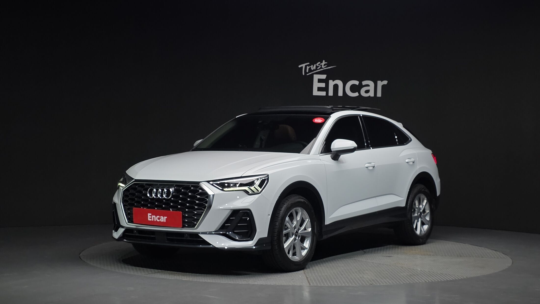 Audi Q3 2022 — импорт из Кореи под ключ