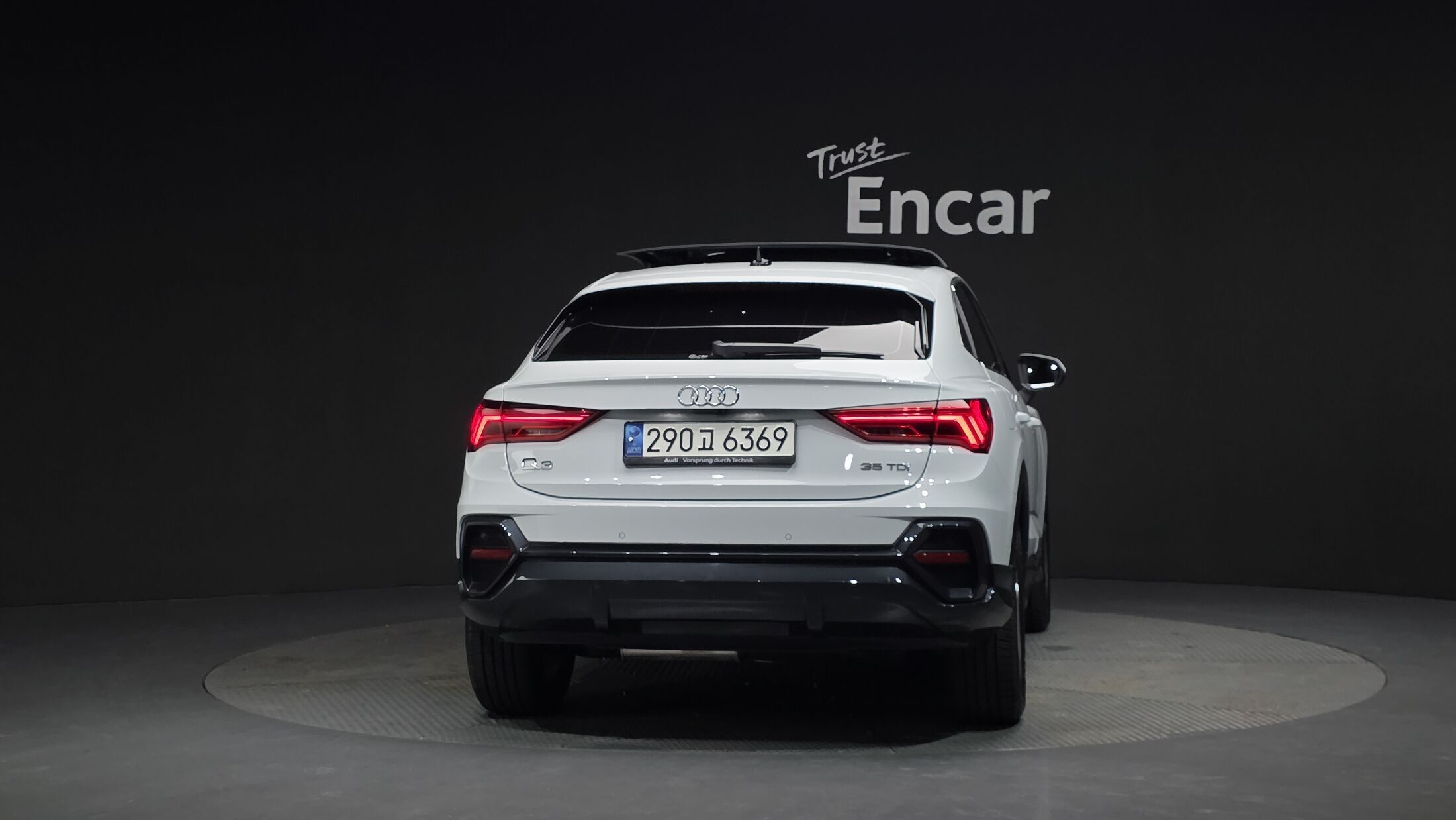 Audi Q3 2022 фото 4