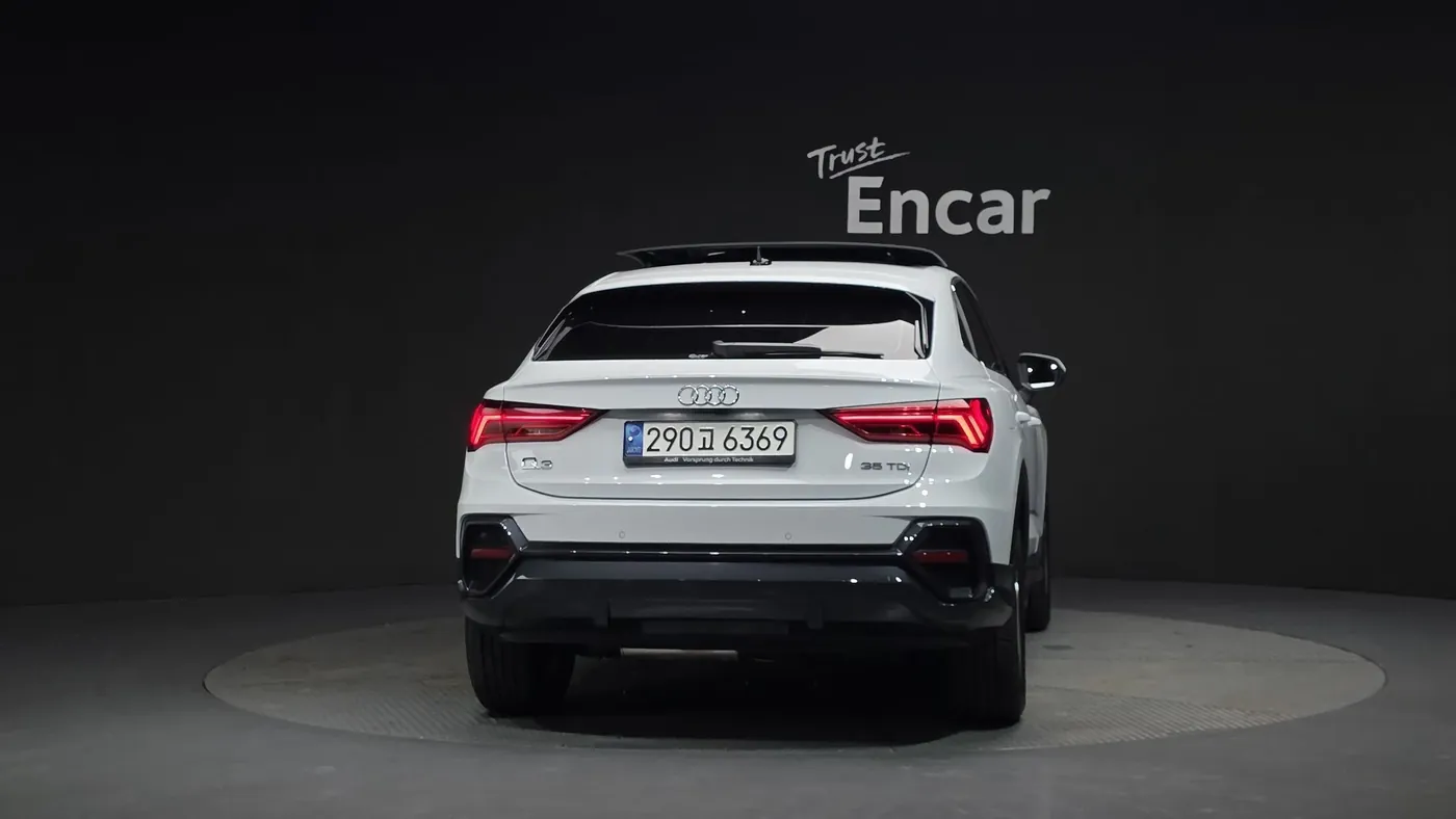 Audi Q3 2022 фото 4
