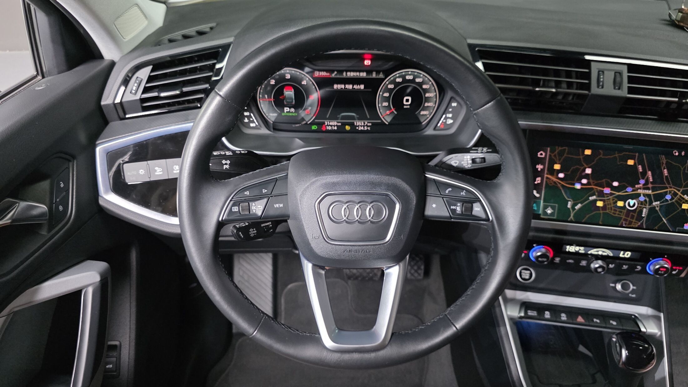 Audi Q3 2022 фото 6