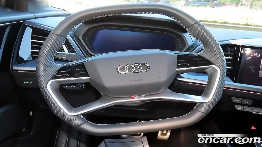 Audi Q4 e-tron 2026 фото 8