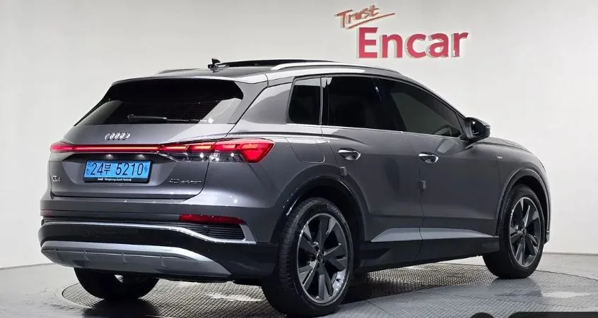 Audi Q4 e-tron 40 Premium 2022 фото 2