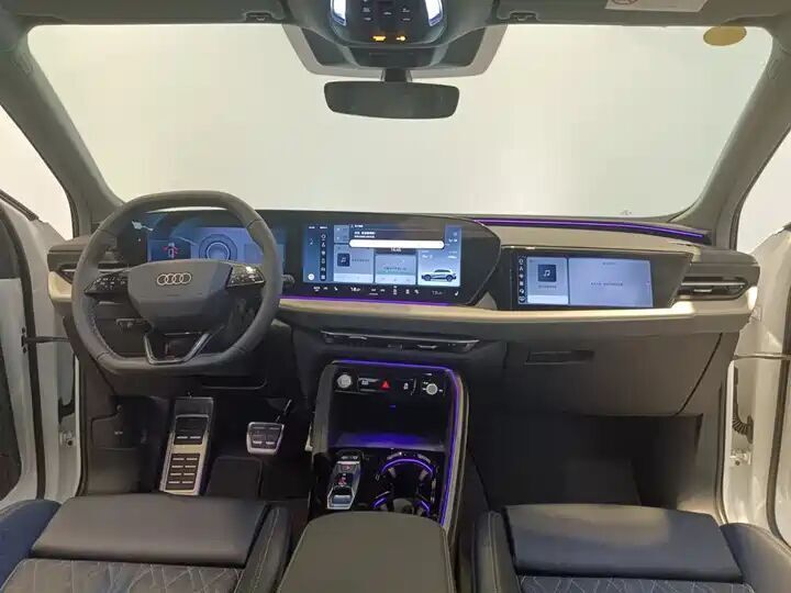 Audi Q5L Exclusive Ed 2026 фото 3