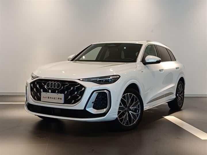 Audi Q5L Exclusive Ed 2026 фото 6