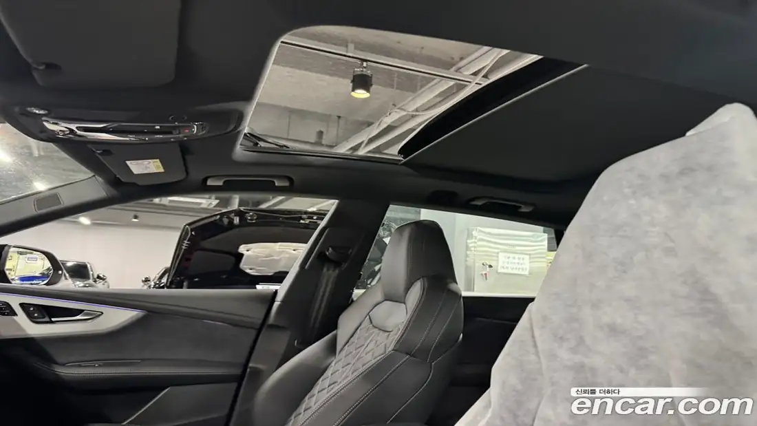 Audi Q8 2026 фото 15