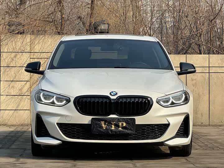 BMW 1-Series 120i M Sport Shadow Edition 2023 — импорт из Китая под ключ