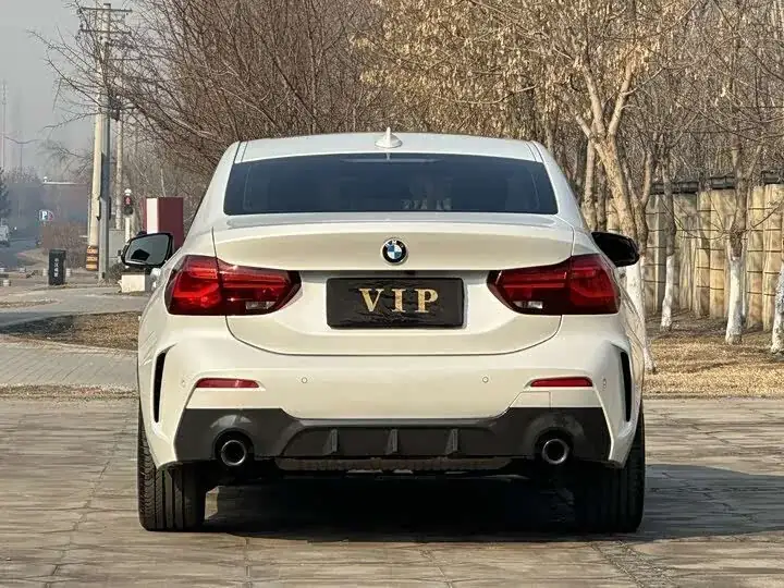 BMW 1-Series 120i M Sport Shadow Edition 2023 фото 6