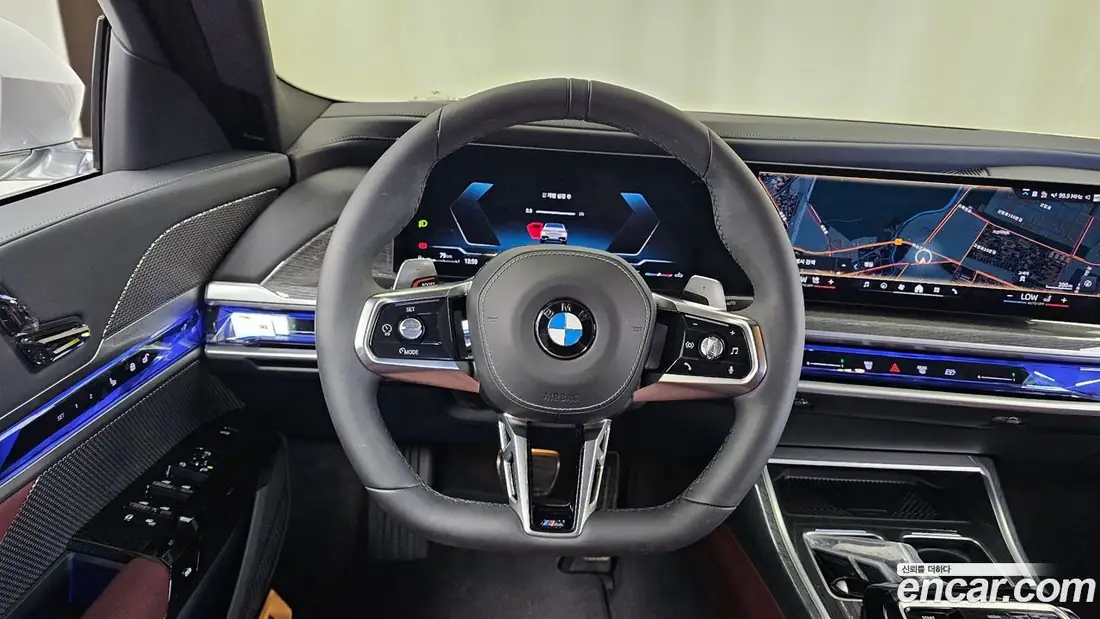 BMW 7 Series (G70) 2026 фото 13