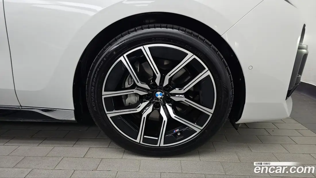 BMW 7 Series (G70) 2026 фото 21