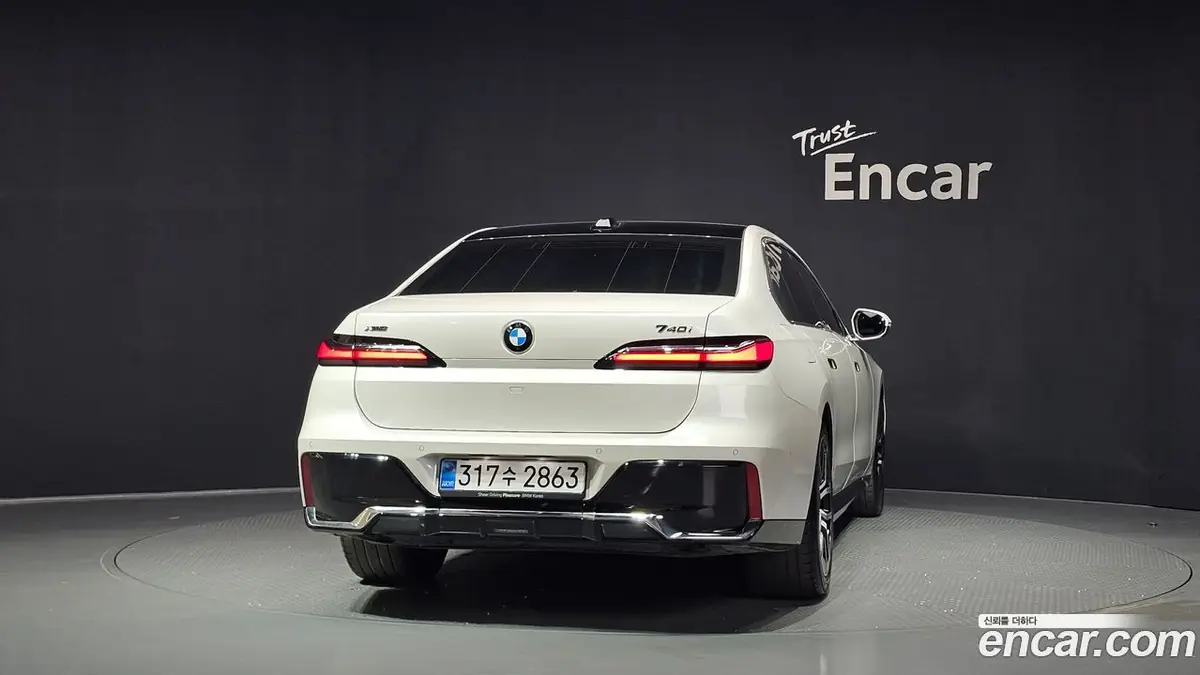 BMW 7 Series (G70) 2026 фото 4