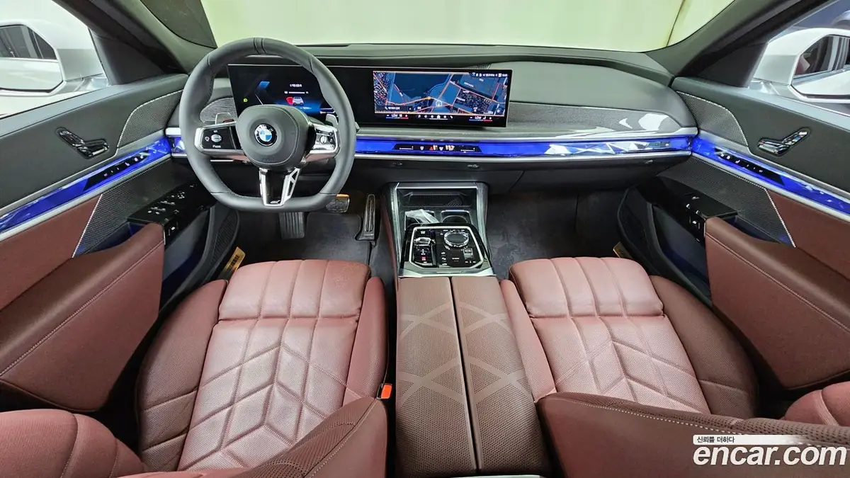 BMW 7 Series (G70) 2026 фото 7