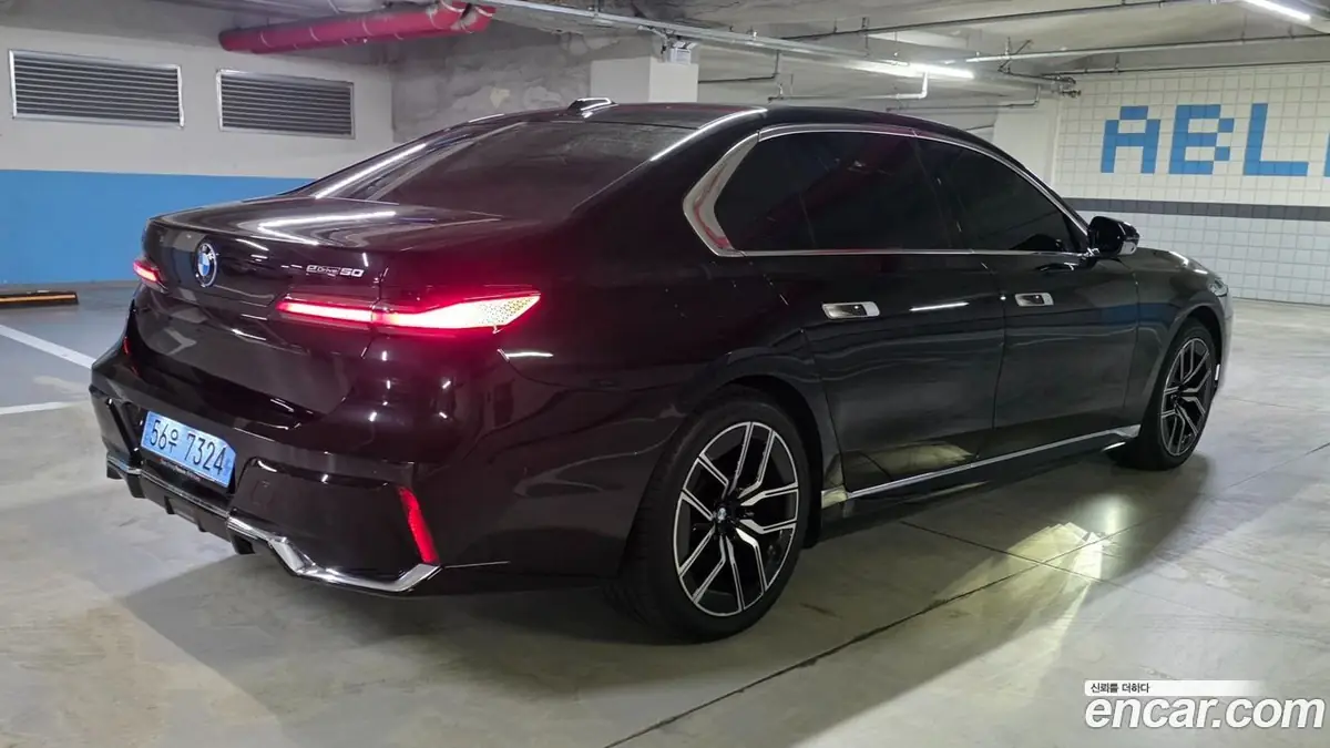 BMW i7 2026 фото 5