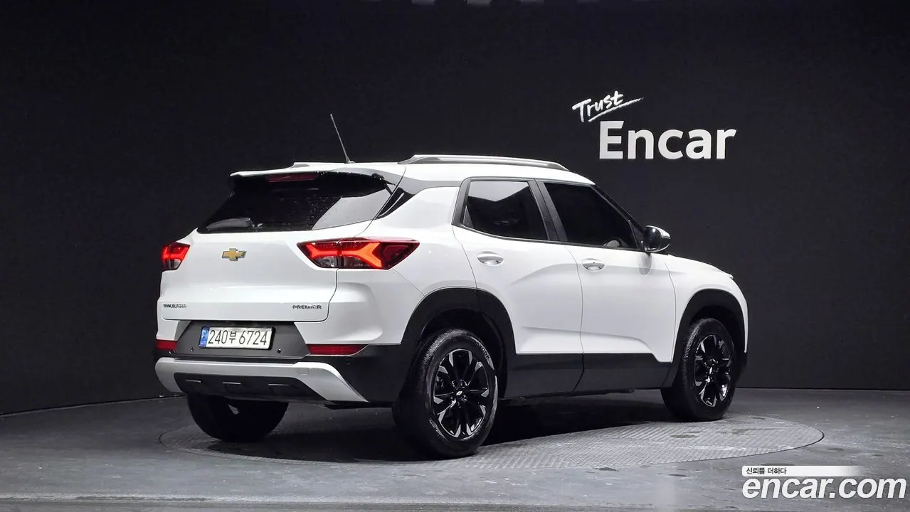 Chevrolet Trailblazer Premier 2022 фото 2