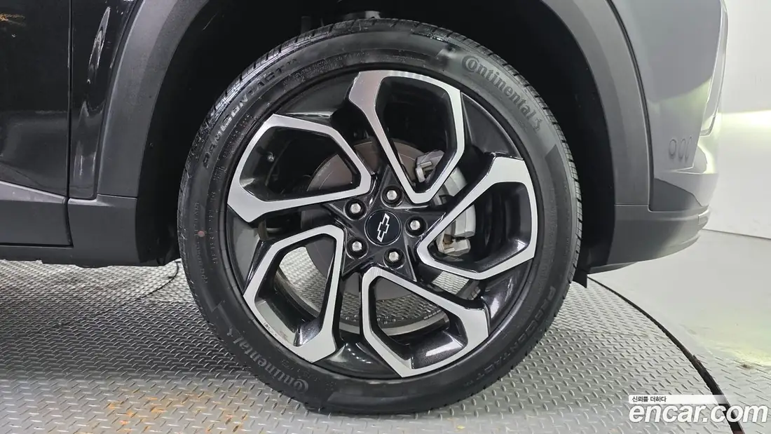 Chevrolet Trax Crossover 2023 фото 21