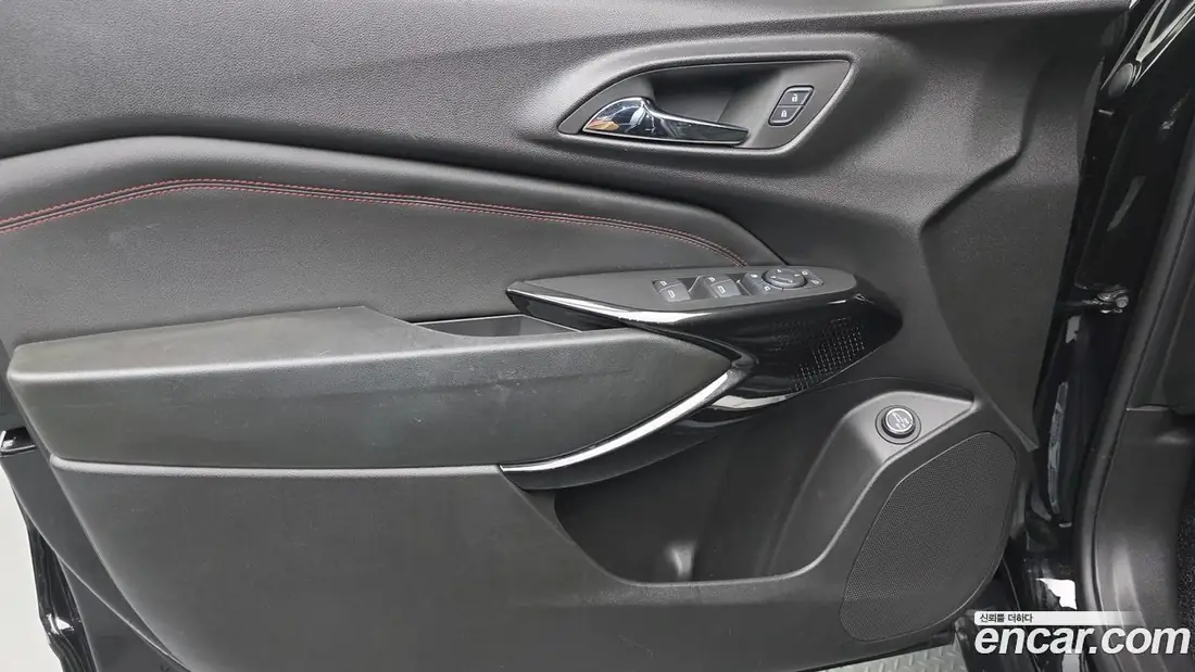 Chevrolet Trax Crossover 2023 фото 24