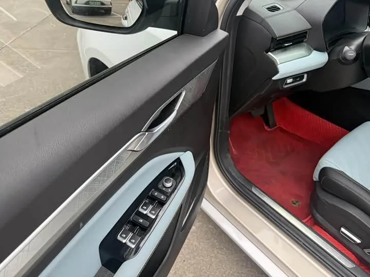 Geely Emgrand L Premium Edition 2022 фото 16