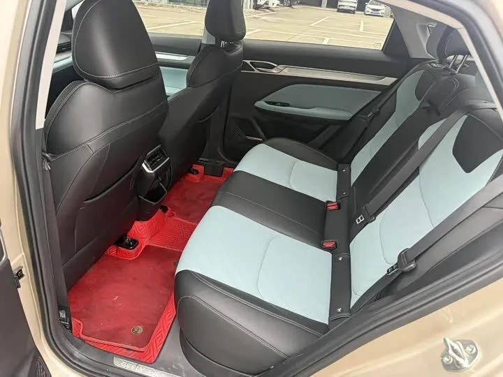 Geely Emgrand L Premium Edition 2022 фото 9