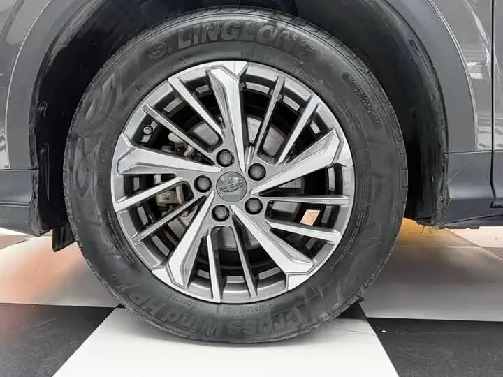 Geely binyue 2021 фото 10