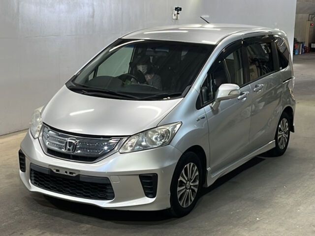 HONDA FREED 2012 — импорт из Японии под ключ
