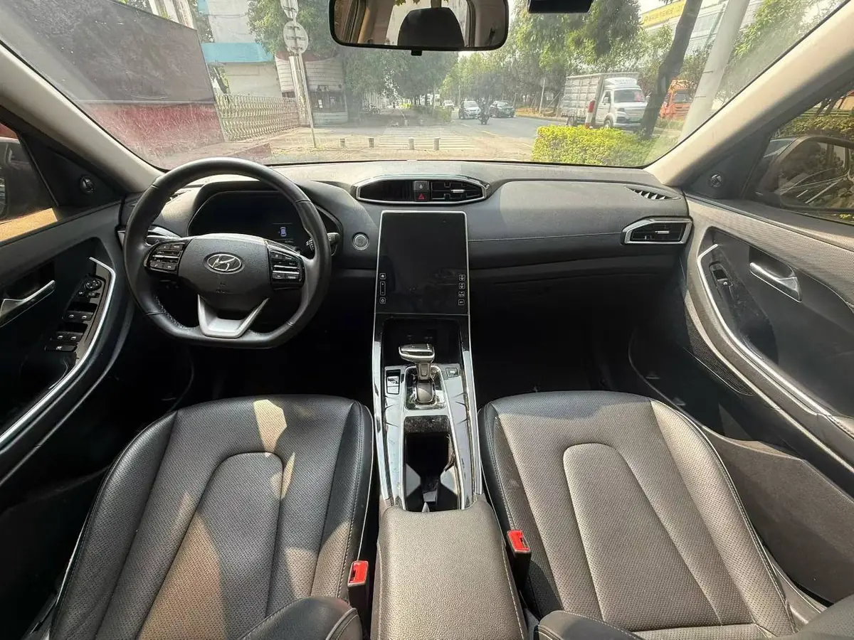 Hyundai ix25 DLX Precious 2020 фото 9