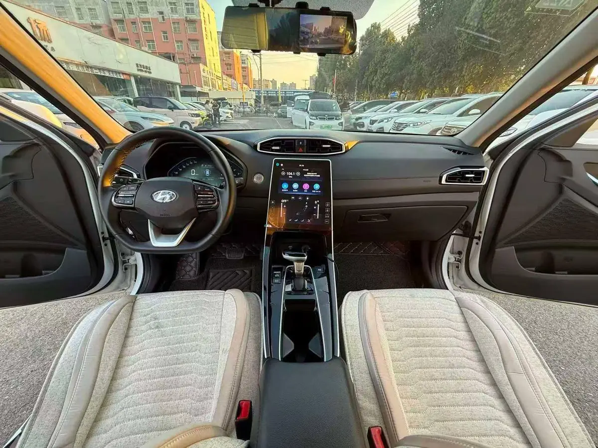 Hyundai ix25 DLX Precious 2020 фото 7