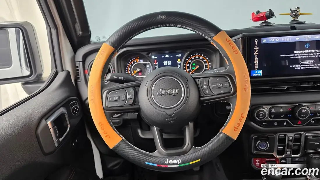 Jeep Gladiator 2025 фото 12