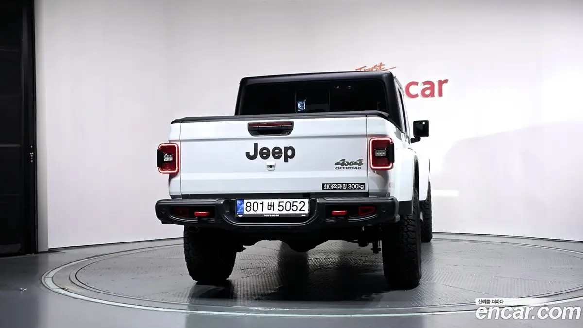 Jeep Gladiator 2025 фото 4