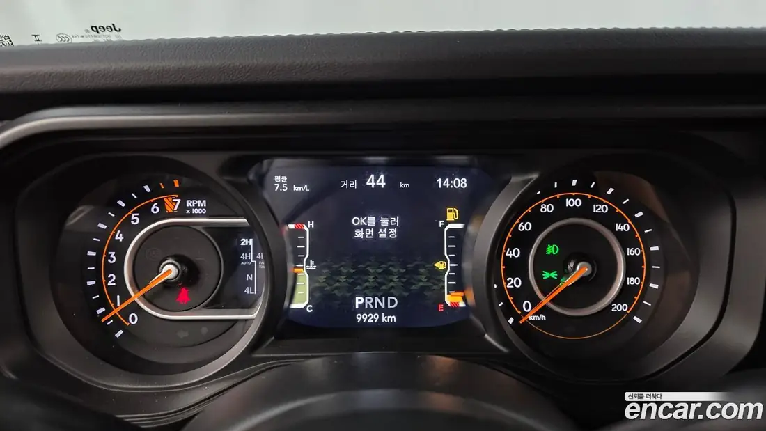 Jeep Gladiator 2025 фото 8