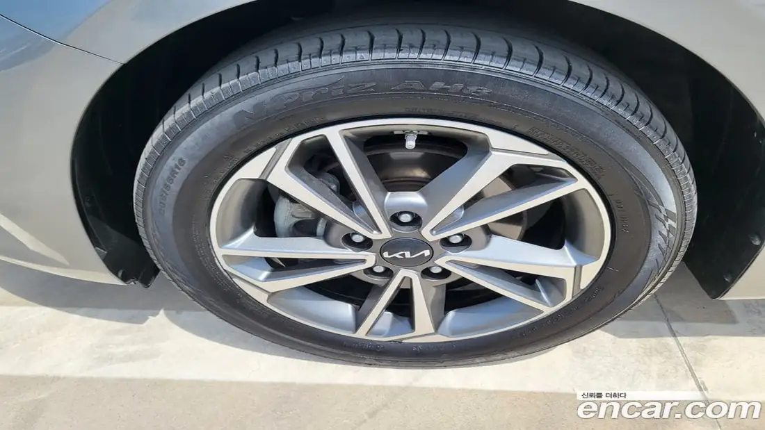 Kia K3 2022 фото 19