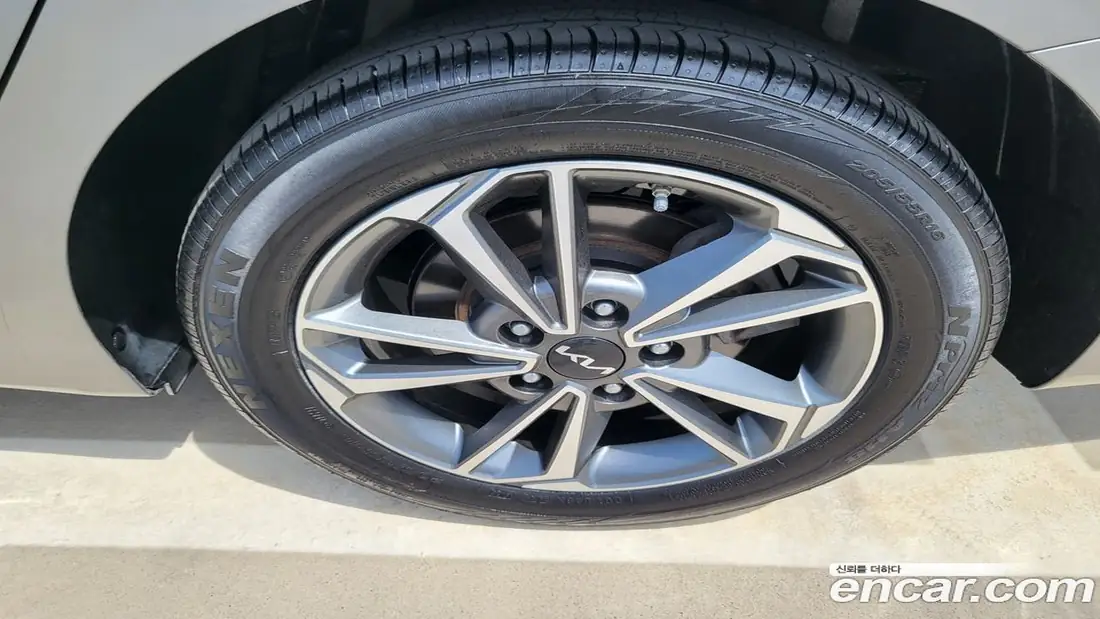 Kia K3 2022 фото 20