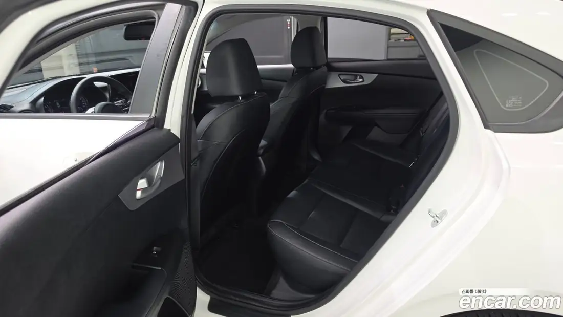 Kia K3 2023 фото 11