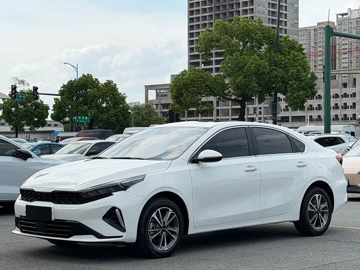 Kia K3 Luxury Ed 2023 фото 3