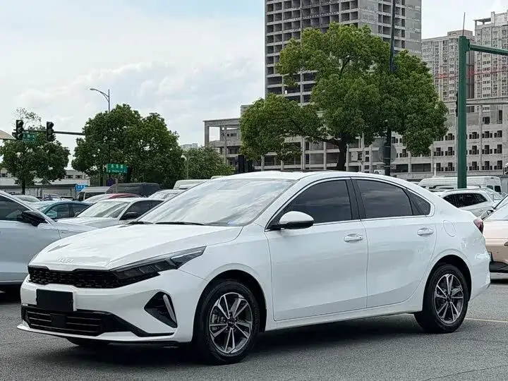 Kia K3 Luxury Ed 2023 фото 3