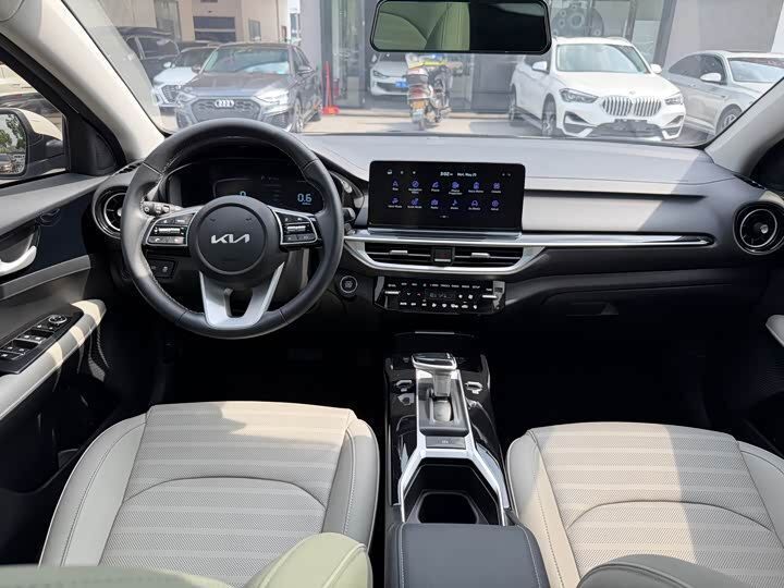 Kia K3 Luxury Ed 2023 фото 5