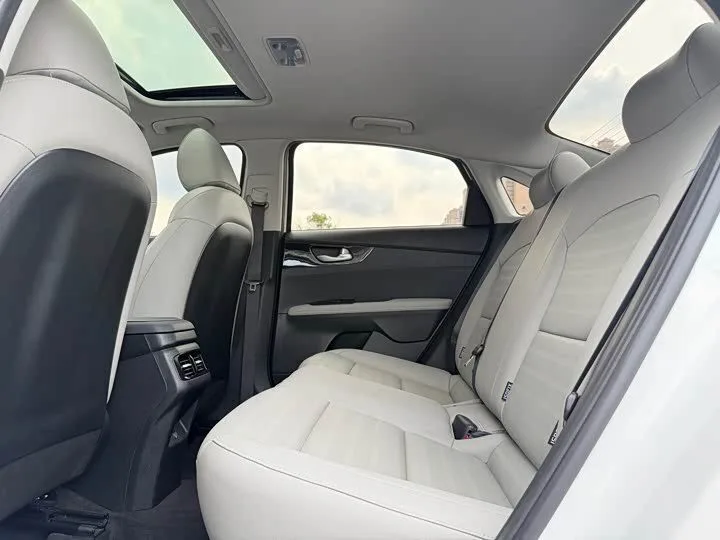 Kia K3 Luxury Ed 2023 фото 7