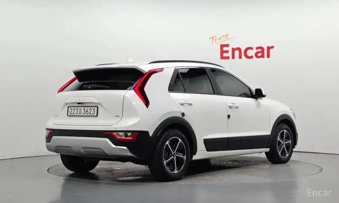 Kia Niro Hybrid Prestige 2024 фото 2