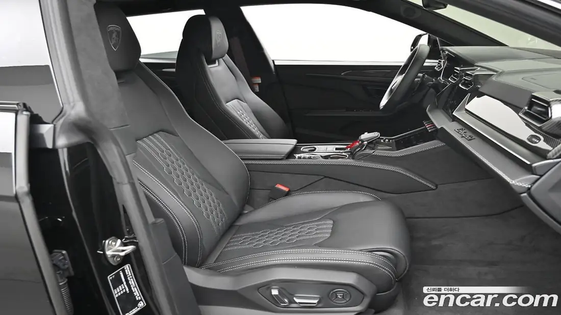 Lamborghini Urus SE 2025 фото 10