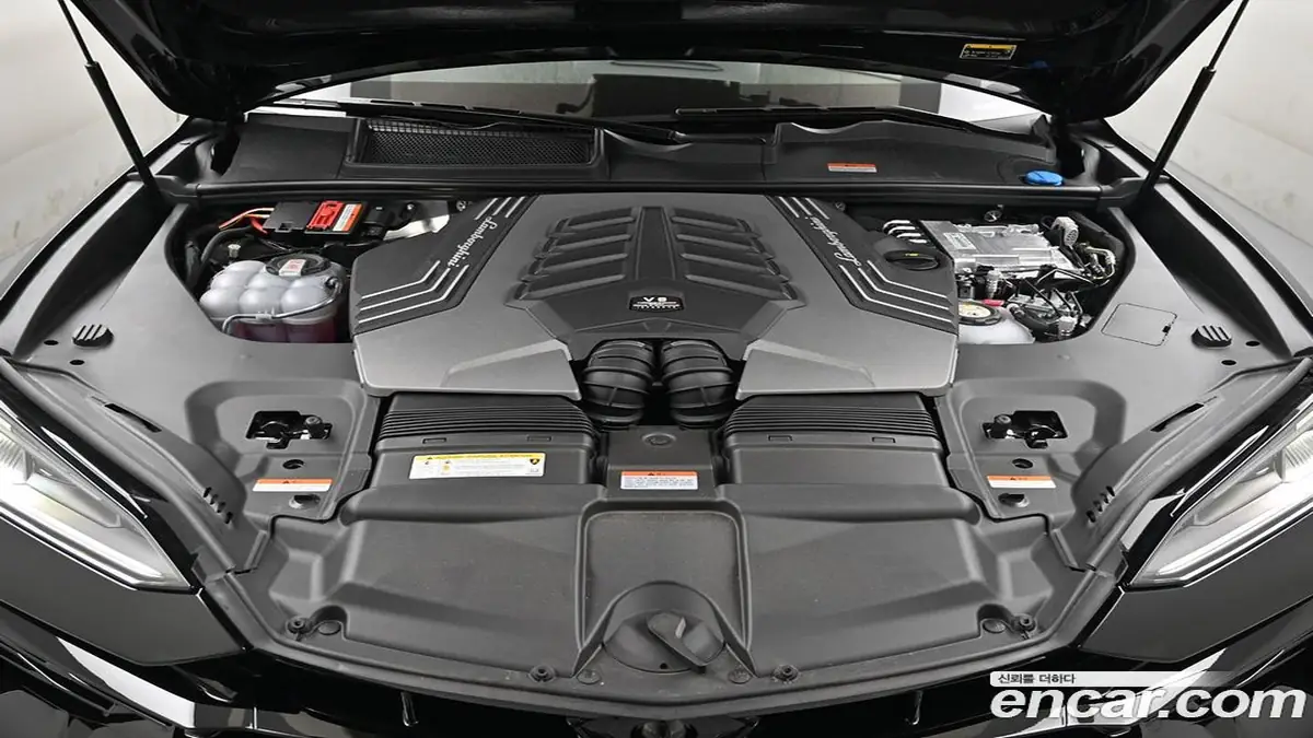 Lamborghini Urus SE 2025 фото 6