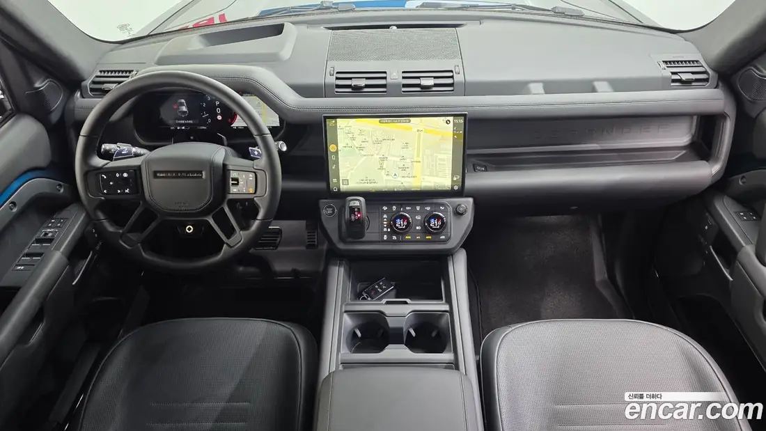Land Rover Defender 110 Octa 2026 фото 9