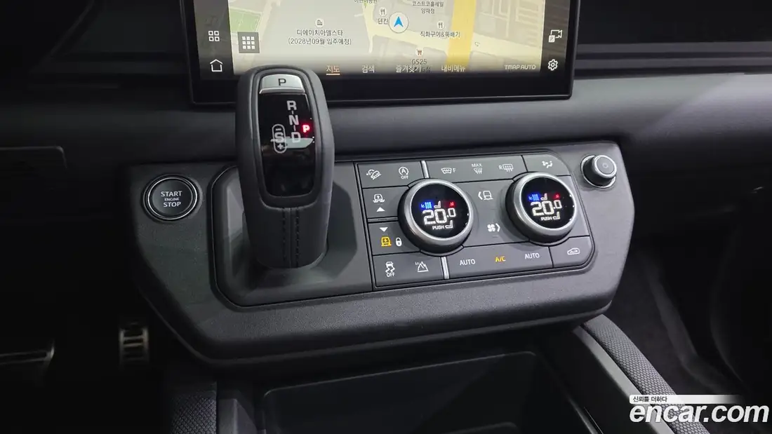 Land Rover Defender 130 2025 фото 13