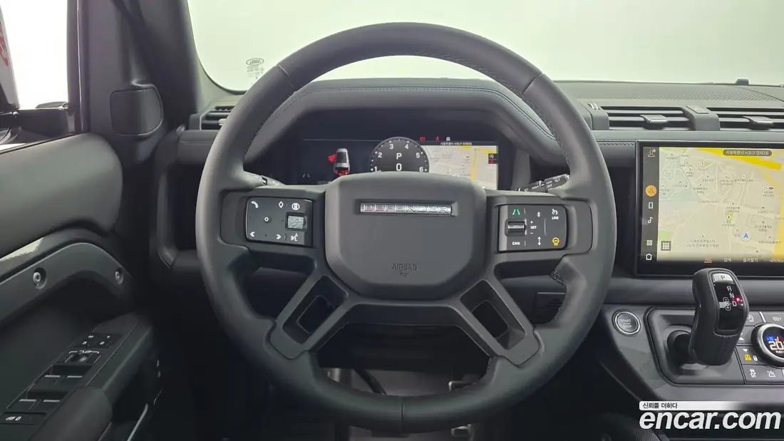 Land Rover Defender 130 2025 фото 15