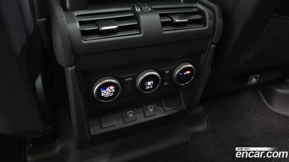Land Rover Defender 130 2025 фото 18