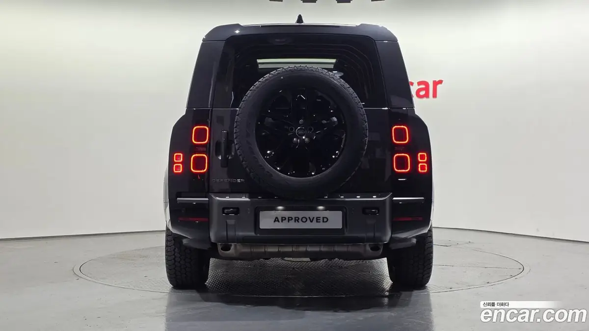 Land Rover Defender 130 2025 фото 6