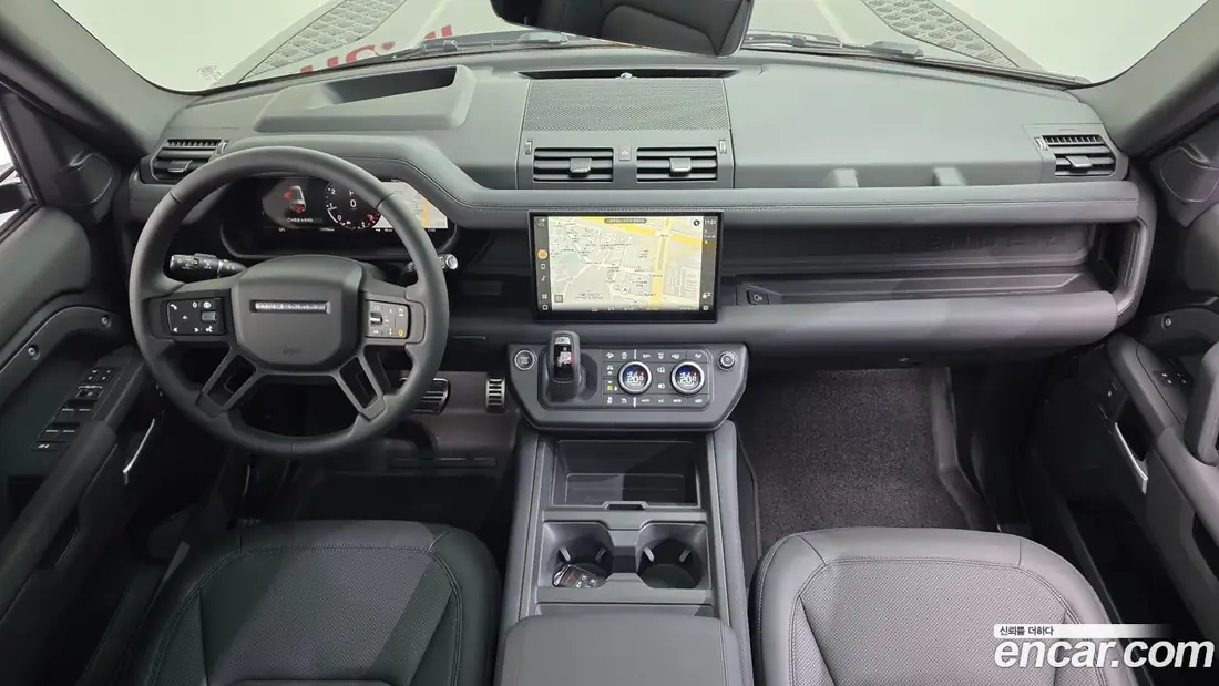 Land Rover Defender 130 2025 фото 9