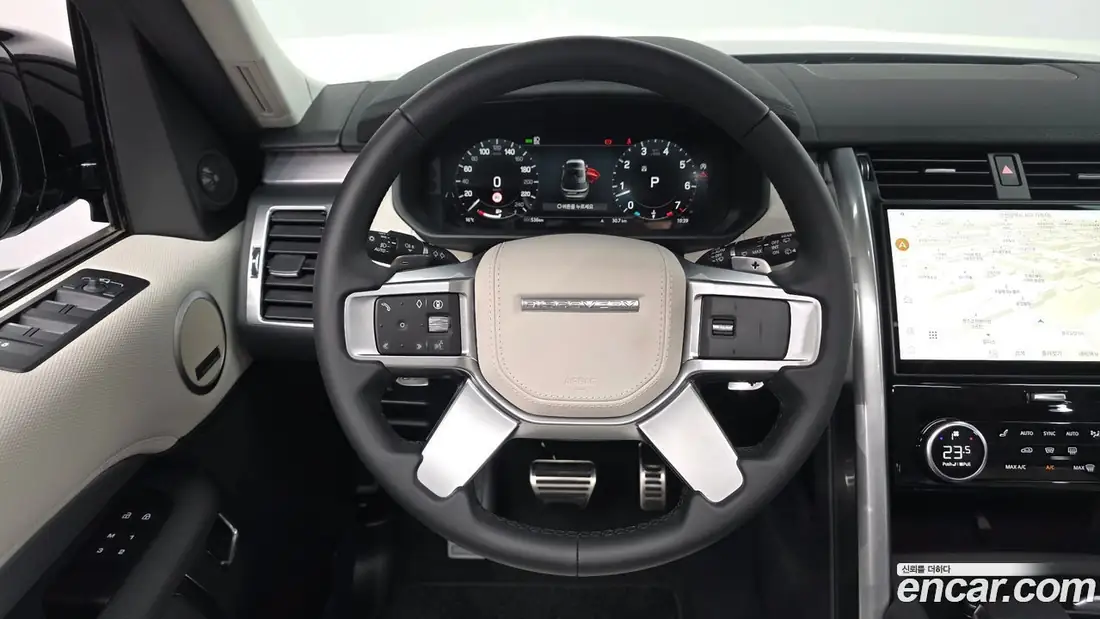 Land Rover Discovery 5 2025 фото 13